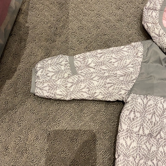 Kids Northface winter jacket - Picture 4 of 7